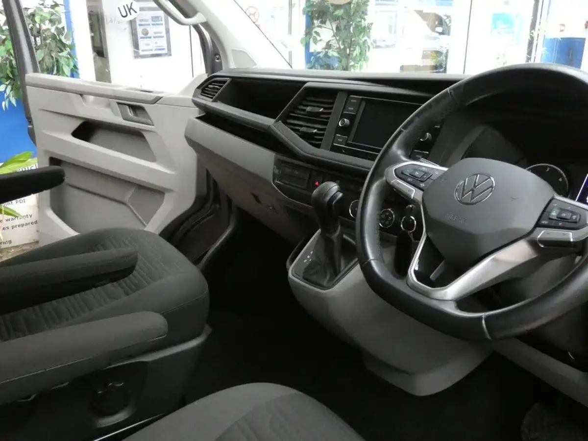 2021-volkswagen-transporter-shuttle-20tdi-t32-se-bmt-lwb-150ps-eu6dt-e-dsg-big-43