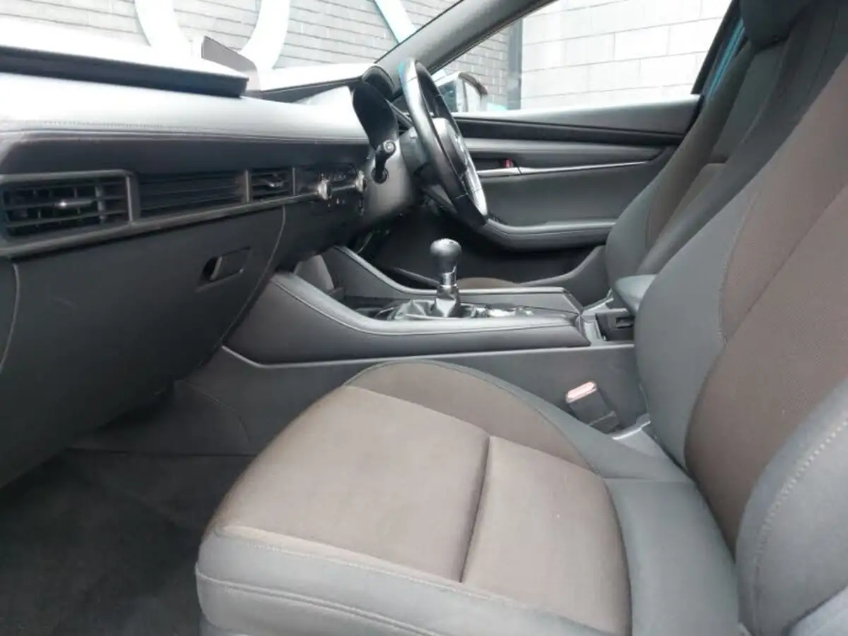 2022-mazda-mazda3-20-se-l-big-4