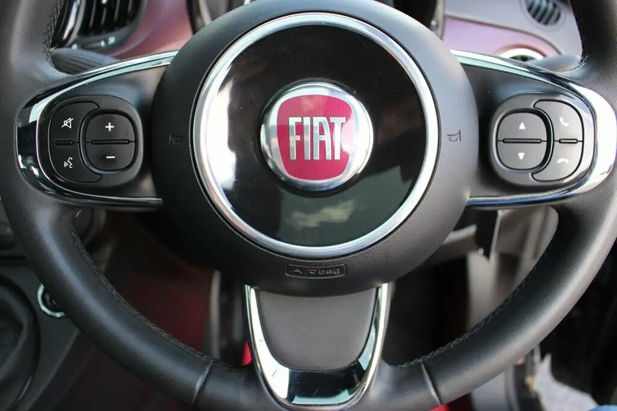 2020-fiat-500-10-star-big-12