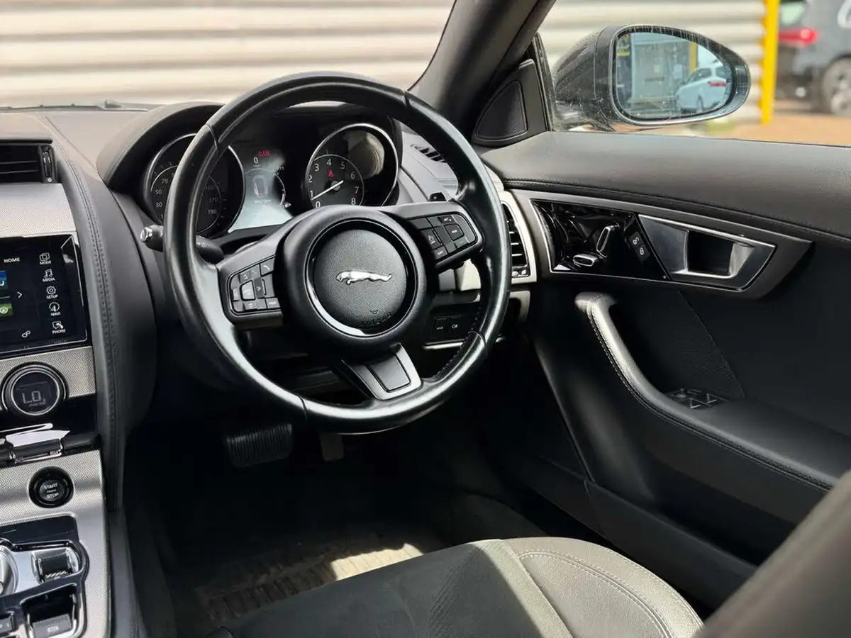 2016-jaguar-f-type-30-v6-sc-coupe-auto-big-31