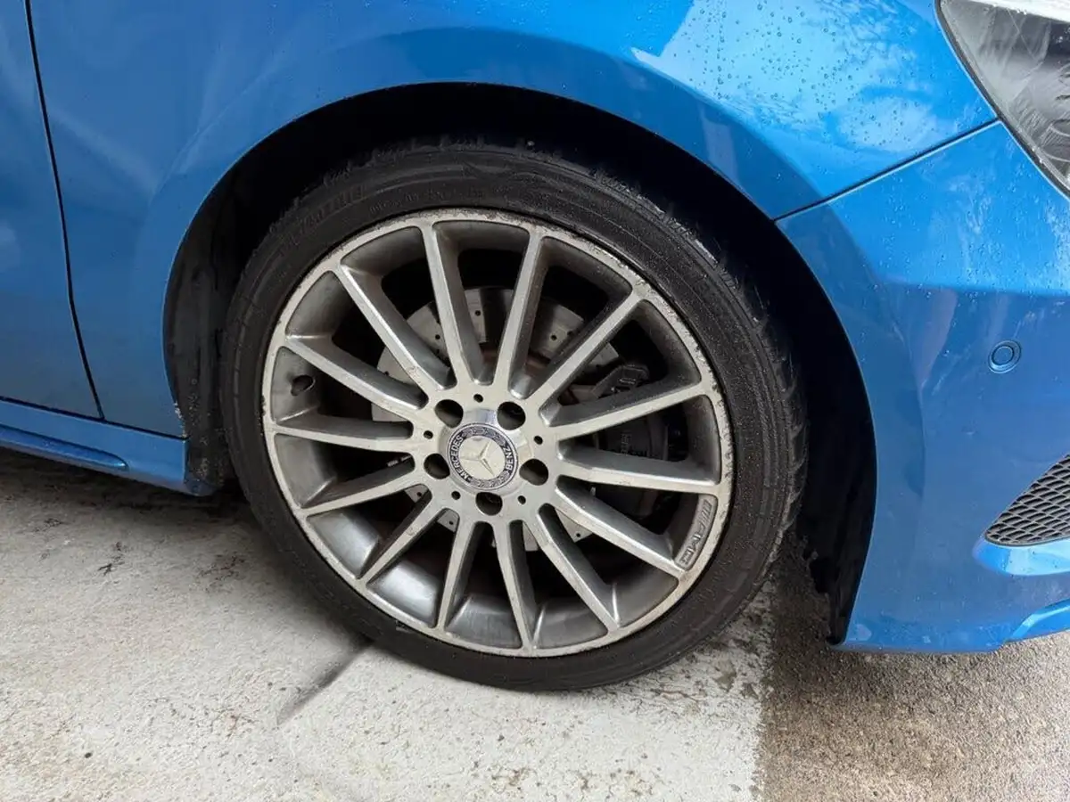 2013-mercedes-benz-a-class-21cdi-a220-amg-sport-170ps-blue-f-big-13