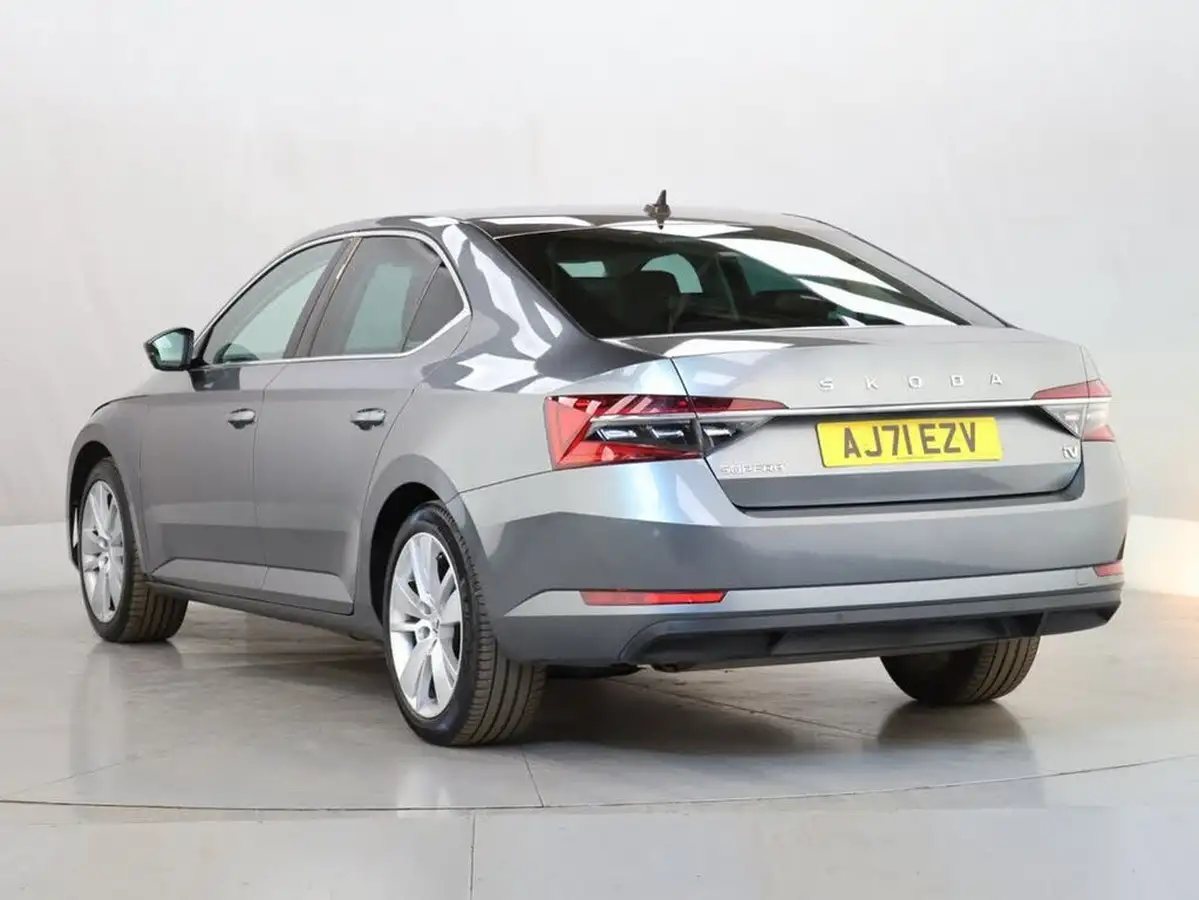 2021-skoda-superb-14-tsi-se-l-hatchback-big-6