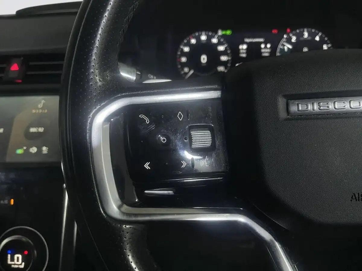 2021-land-rover-discovery-sport-15-p300e-r-dynamic-se-big-17