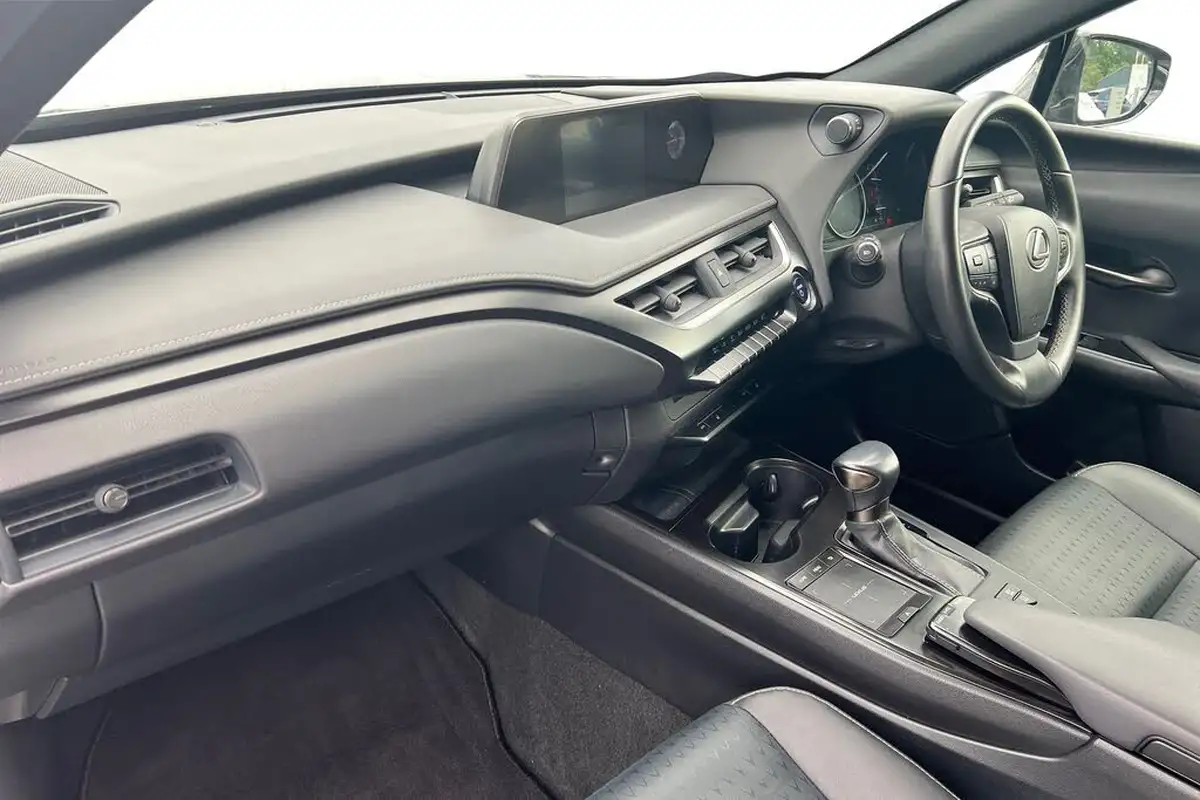 2022-lexus-ux-250h-20-ux-184bhp-without-navigation-big-1