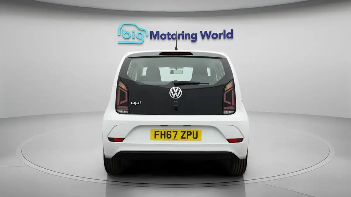 2018-volkswagen-up-10-move-up-ss-5d-big-6