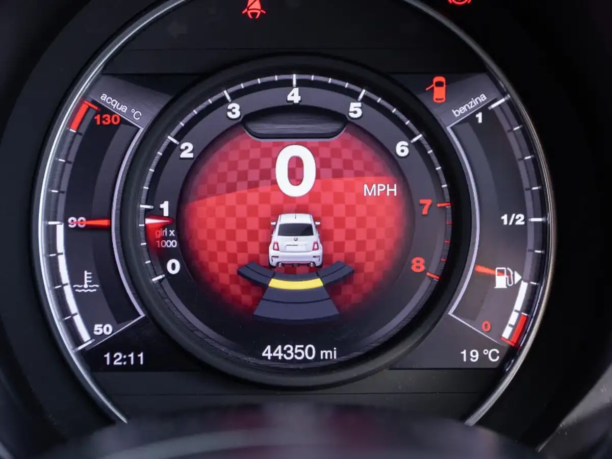 2019-abarth-595-14-tjet-competizione-big-31