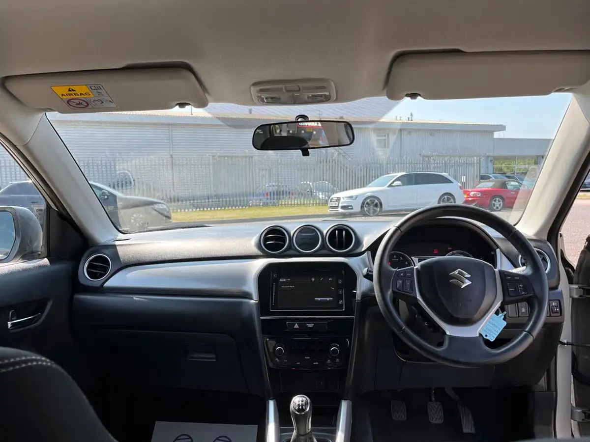 2016-suzuki-vitara-16-sz-t-big-9