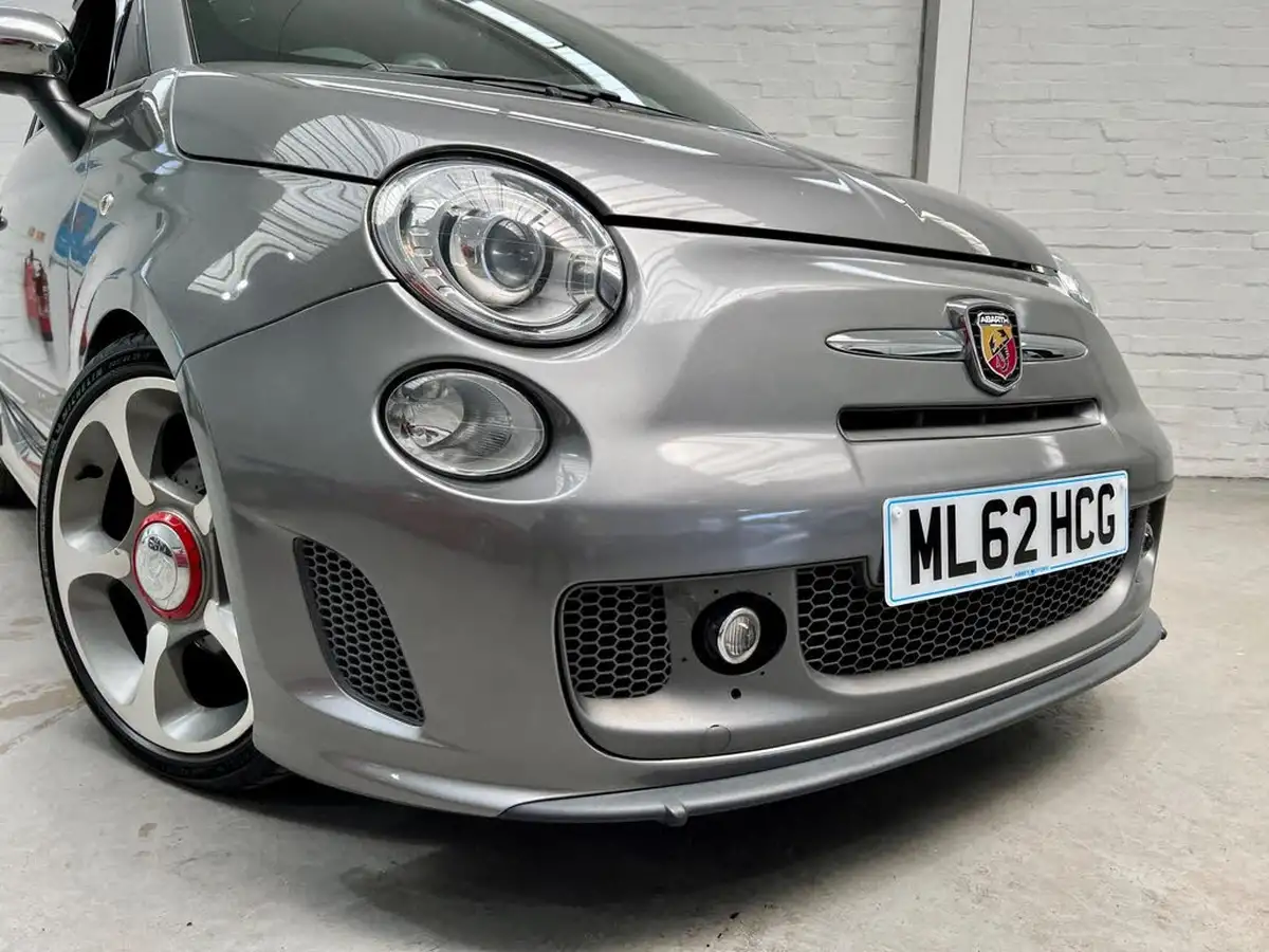 2012-abarth-595-big-45
