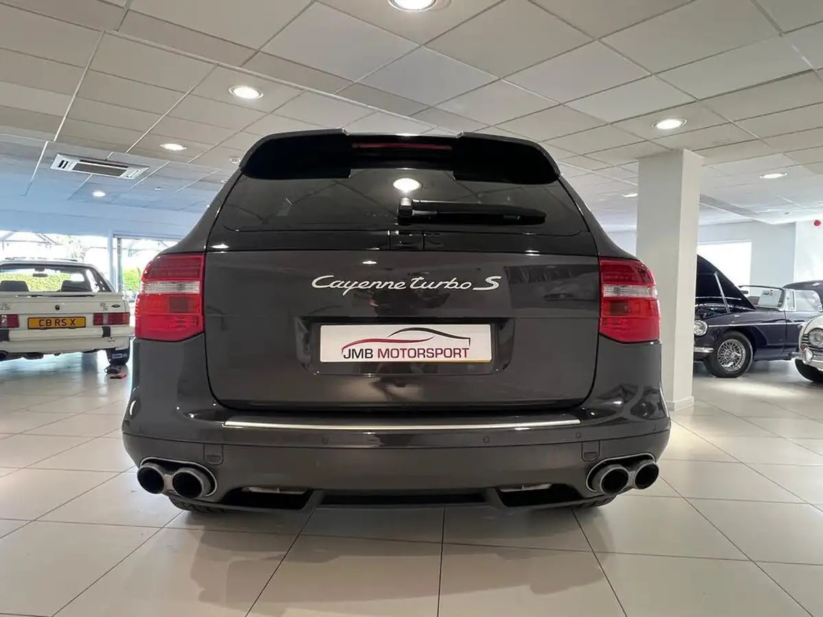 2008-porsche-cayenne-48-turbo-s-big-9