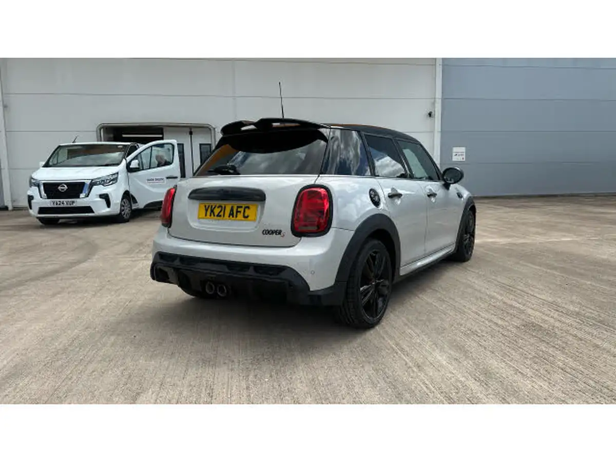 2021-mini-cooper-20-cooper-s-sport-hatchback-5d-big-23