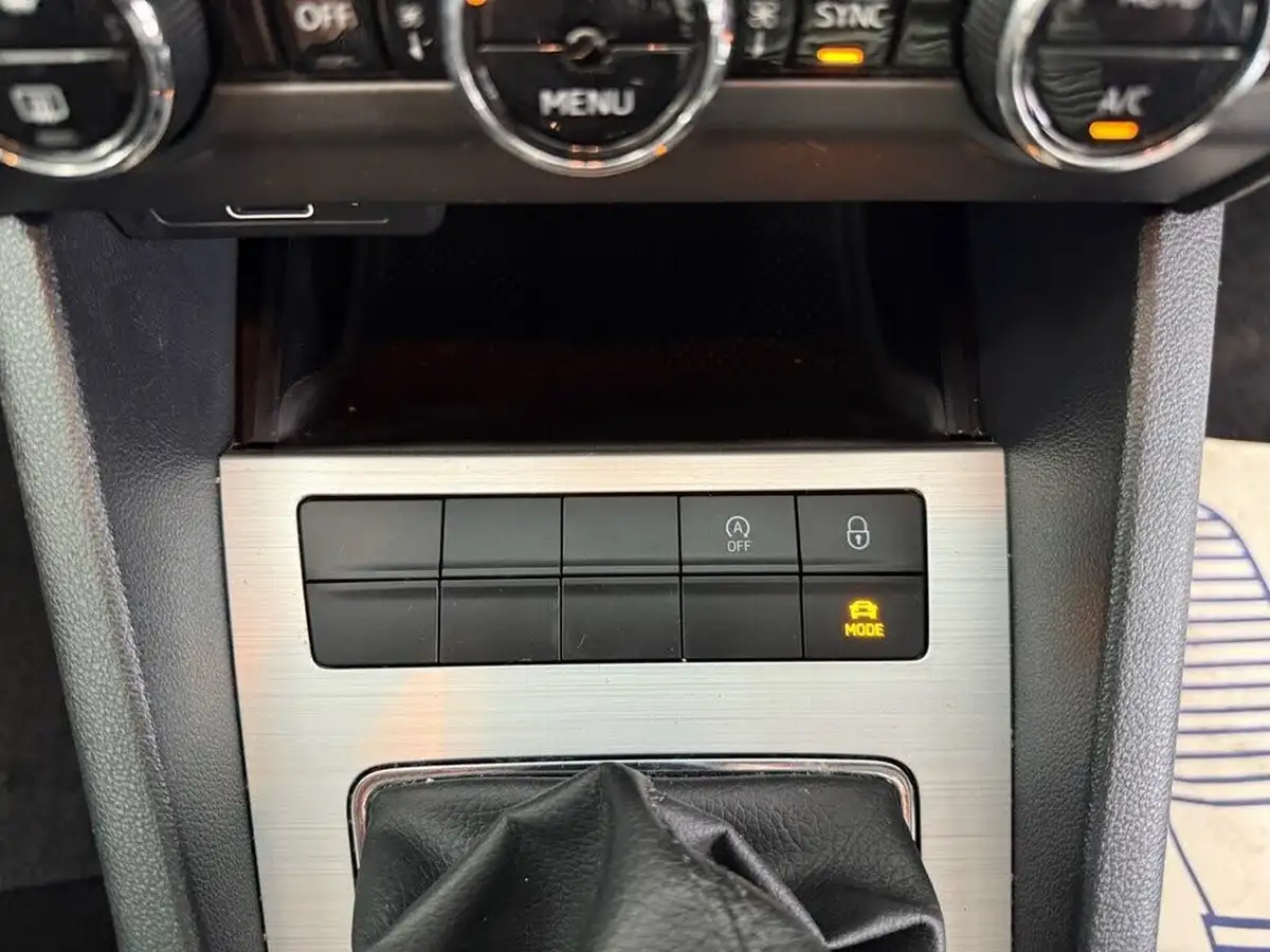 2018-skoda-octavia-15-tsi-se-act-hatchback-big-37