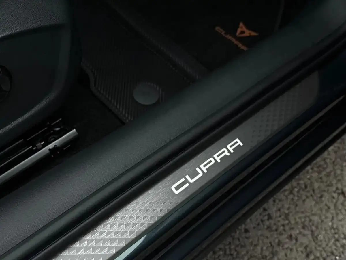 2024-cupra-formentor-15-e-hybrid-v3-big-47