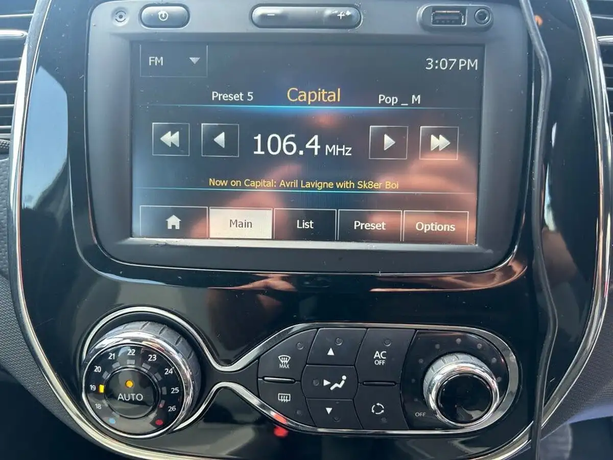 2014-renault-captur-15dci-dynamique-90bhp-ss-big-24