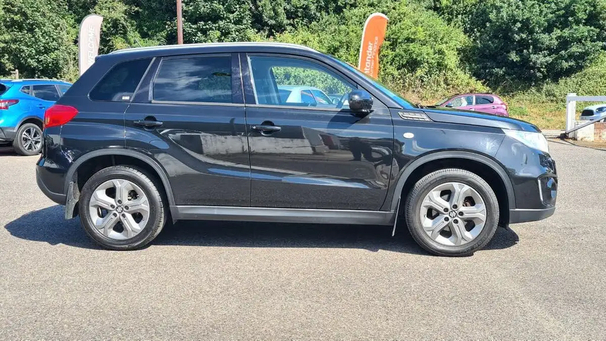 2017-suzuki-vitara-16-sz-t-big-5