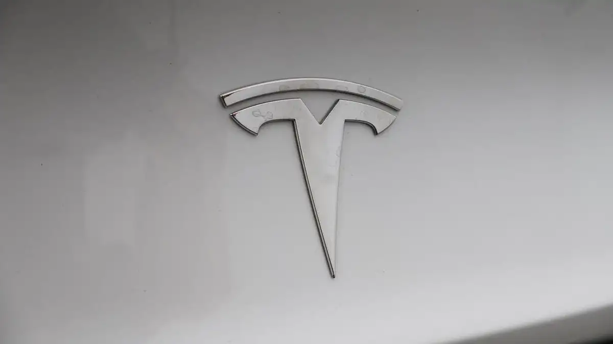 2021-tesla-model-3-e-long-range-awd-big-20