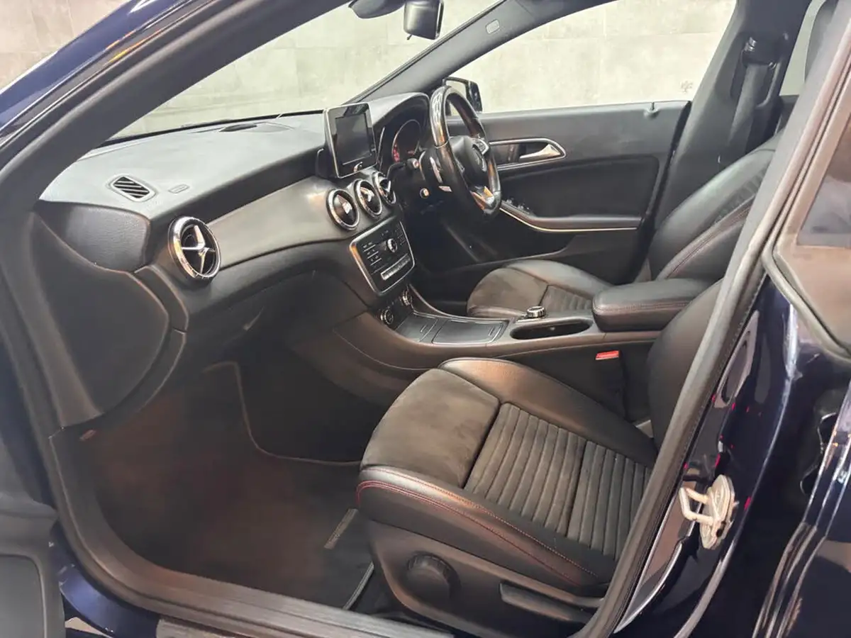 2017-mercedes-benz-cla-21d-cla-220-amg-line-coupe-4d-big-19