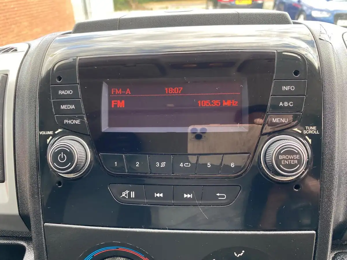 2017-fiat-ducato-20td-35-lh2-panel-big-63