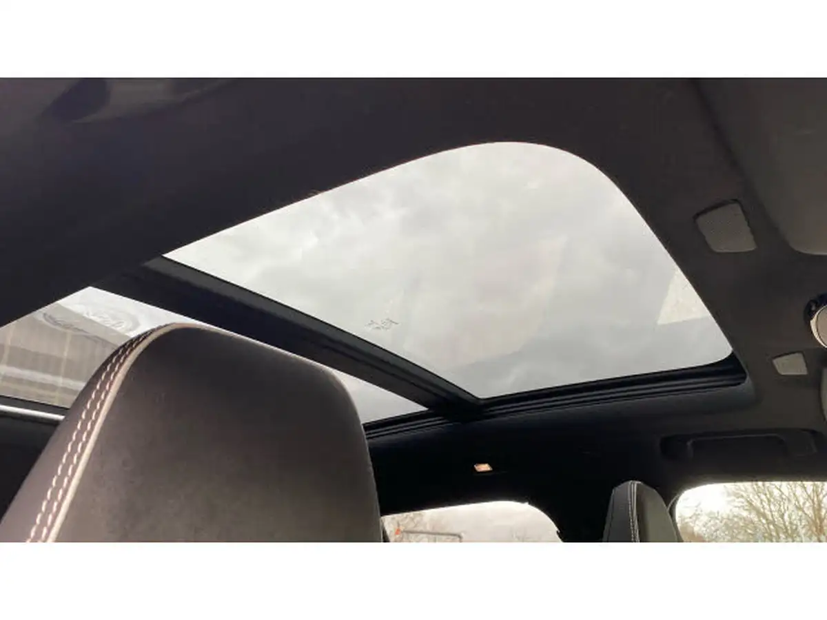 2024-volvo-xc40-20-b3-ultra-black-edition-big-26