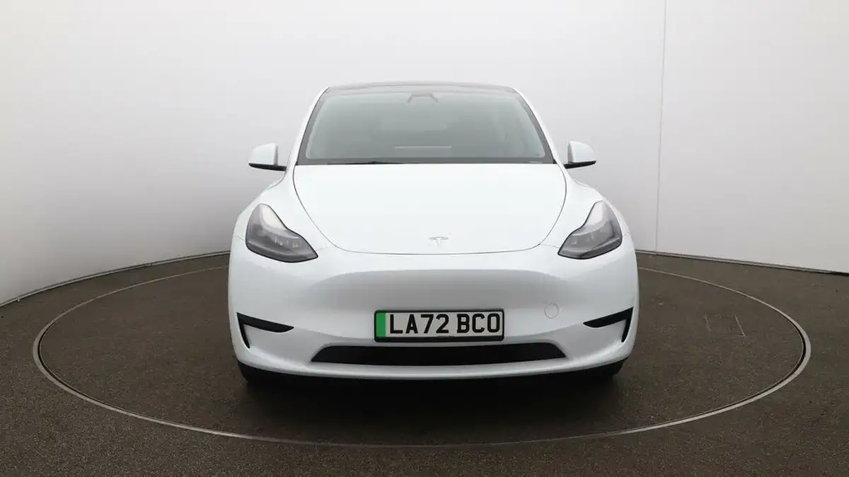 2022-tesla-model-y-e-rwd-big-31