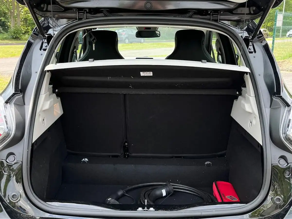 2023-renault-zoe-e-iconic-135ps-r135ze50-boost-charge-big-9