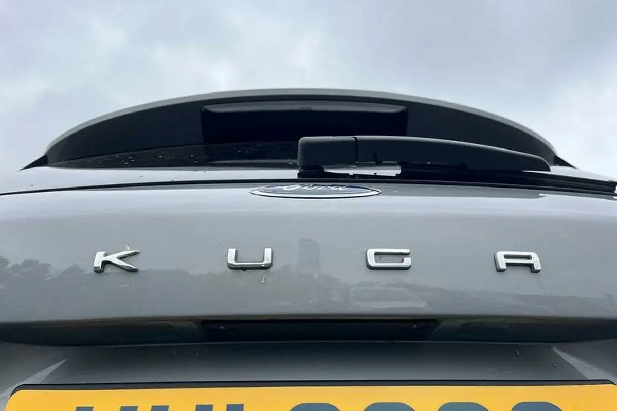 2022-ford-kuga-15-zetec-auto-big-38