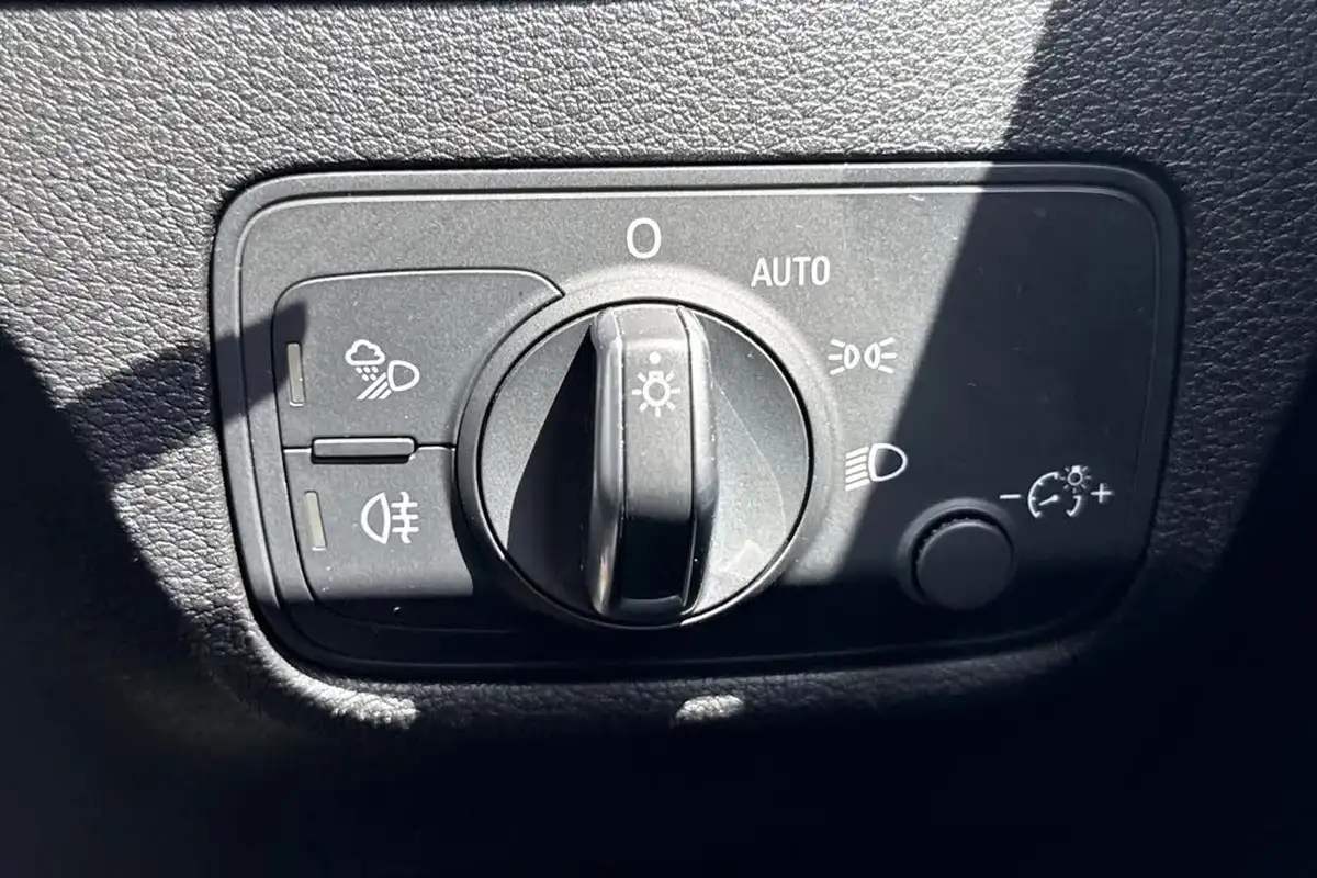 2021-audi-q2-15-35-tfsi-s-line-big-39