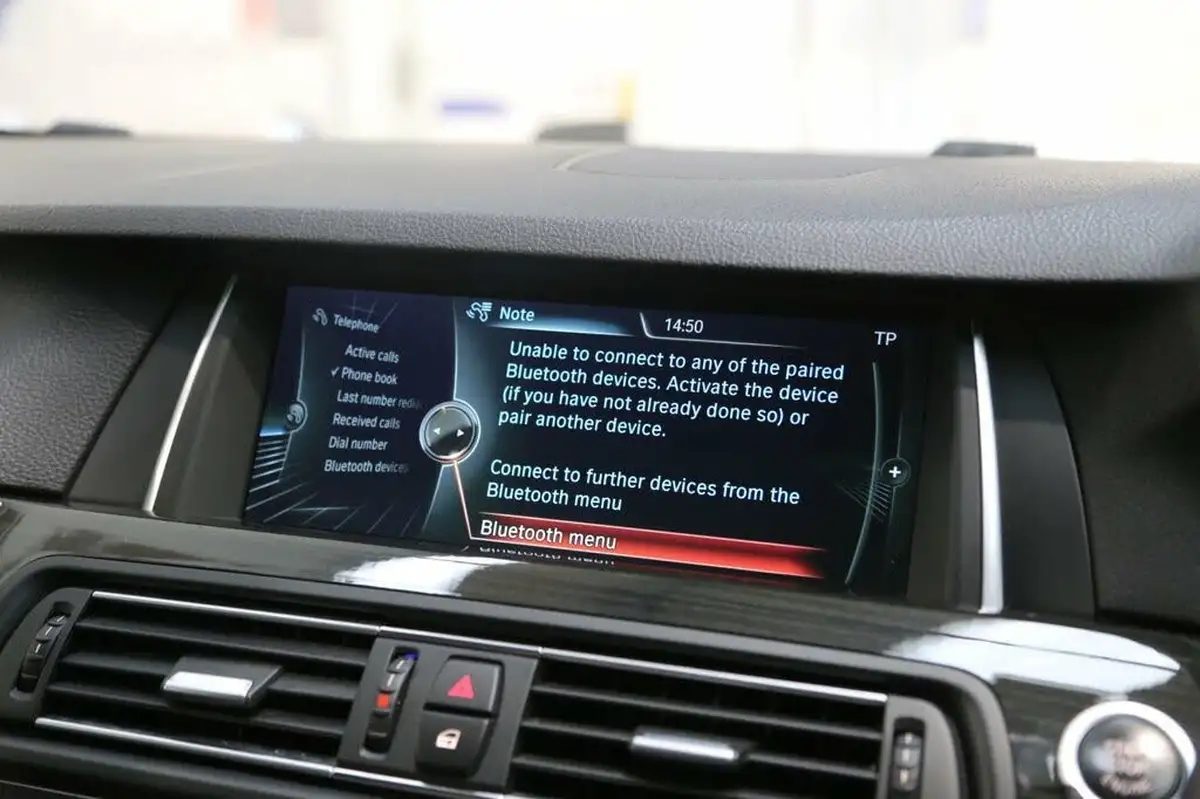 2014-bmw-5-series-20-528i-luxury-saloon-4d-auto-big-11