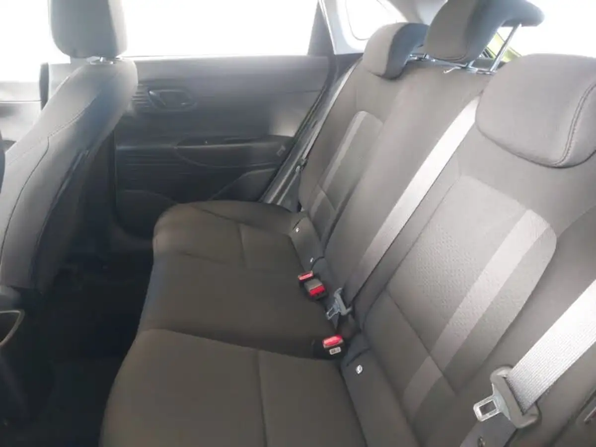 2024-hyundai-i20-10-t-gdi-advance-big-5
