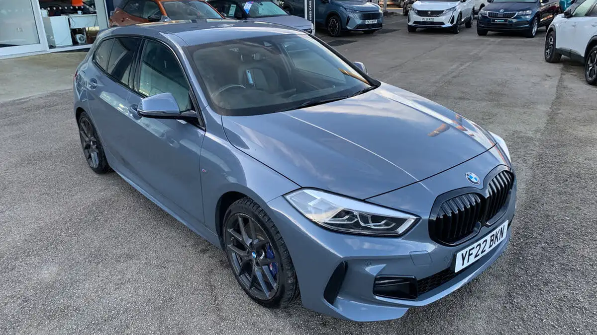 2022-bmw-1-series-15-118i-m-sport-lcp-dct-big-17