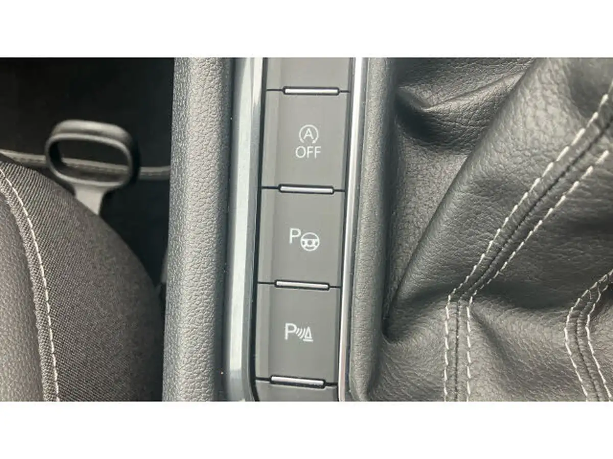 2022-volkswagen-tiguan-allspace-15-tsi-r-line-big-24