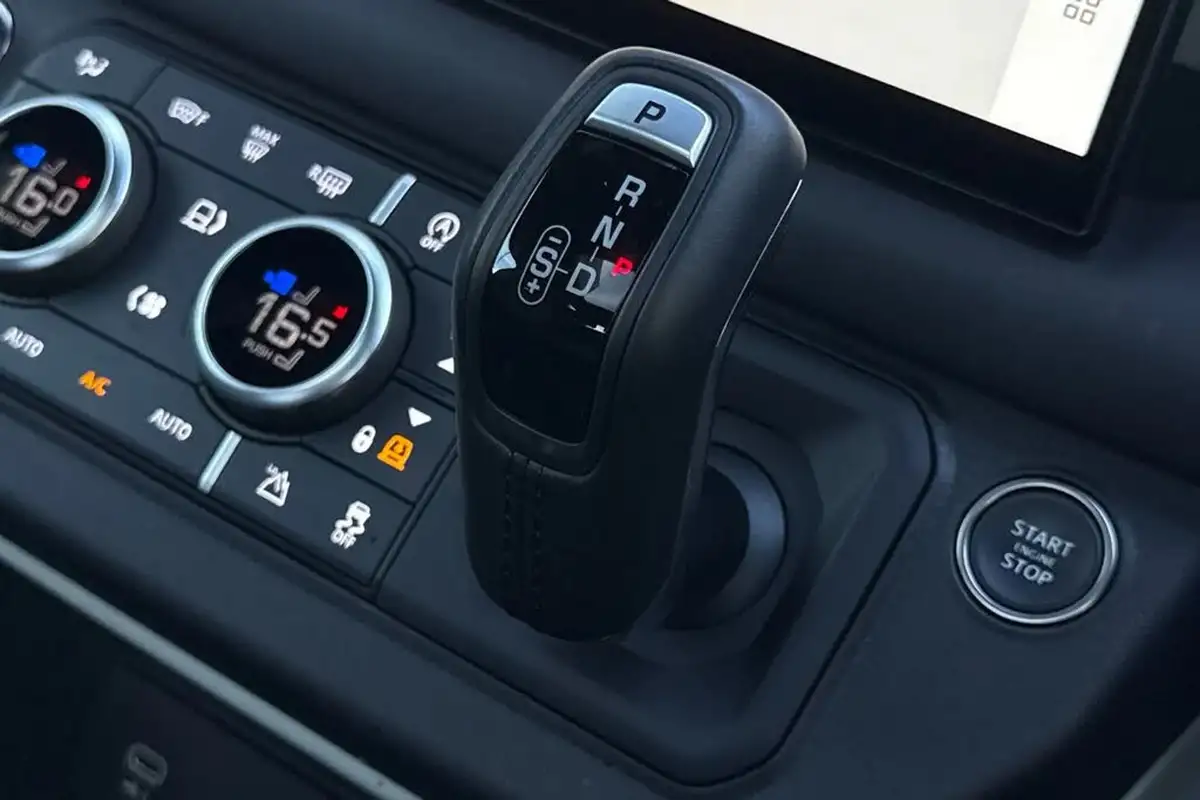 2023-land-rover-90-defender-30-d250-x-dynamic-hse-big-13