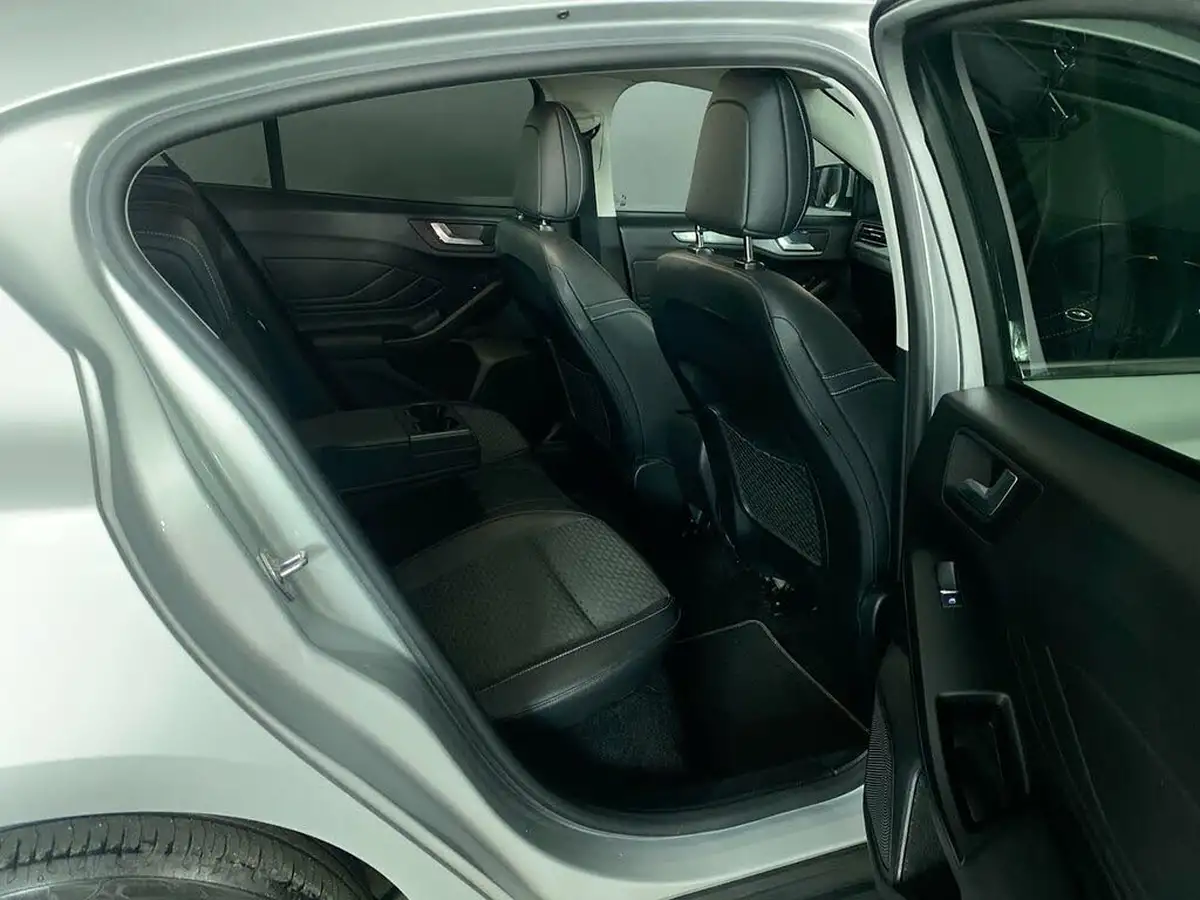 2021-ford-focus-10t-titanium-x-edition-155ps-hybrid-mhev-hatchback-big-18