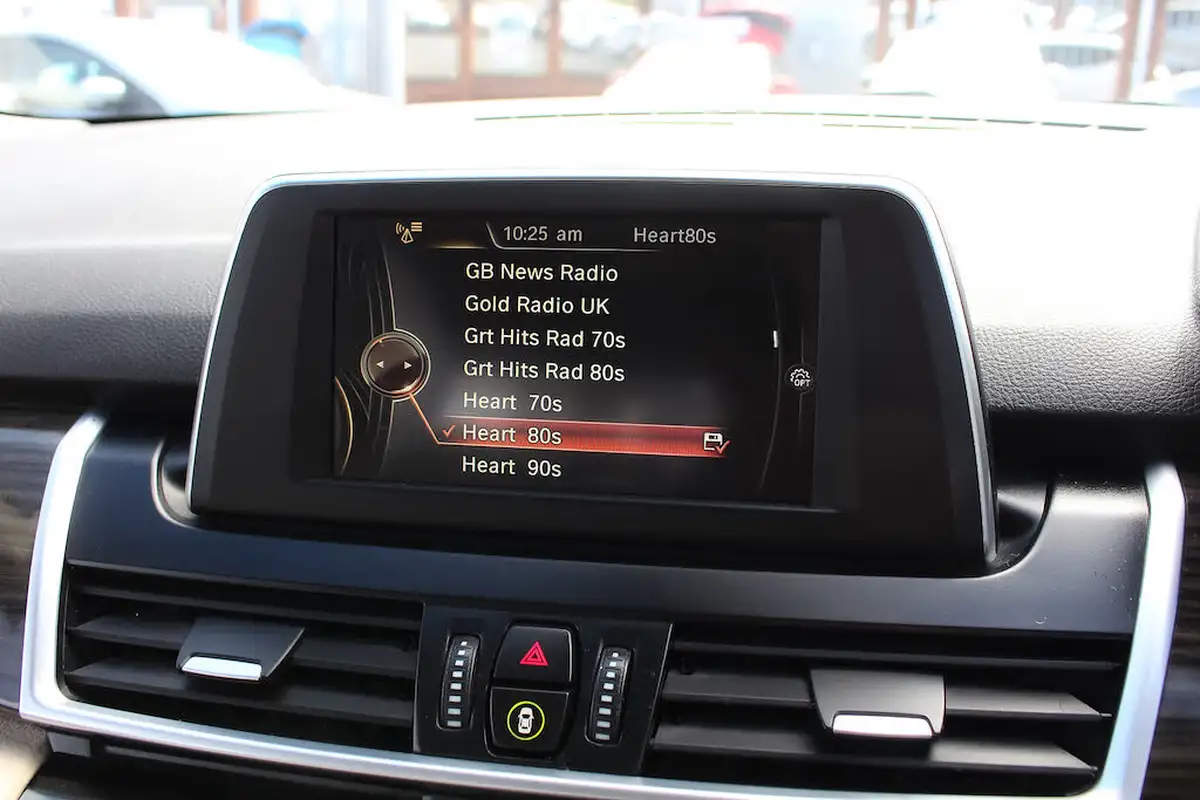 2015-bmw-2-series-15td-216d-luxury-active-big-39