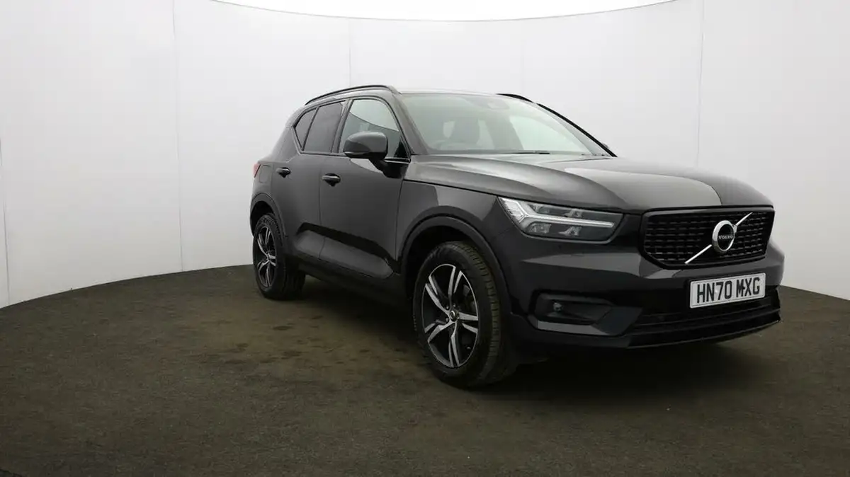 2020-volvo-xc40-15-t3-r-design-big-38