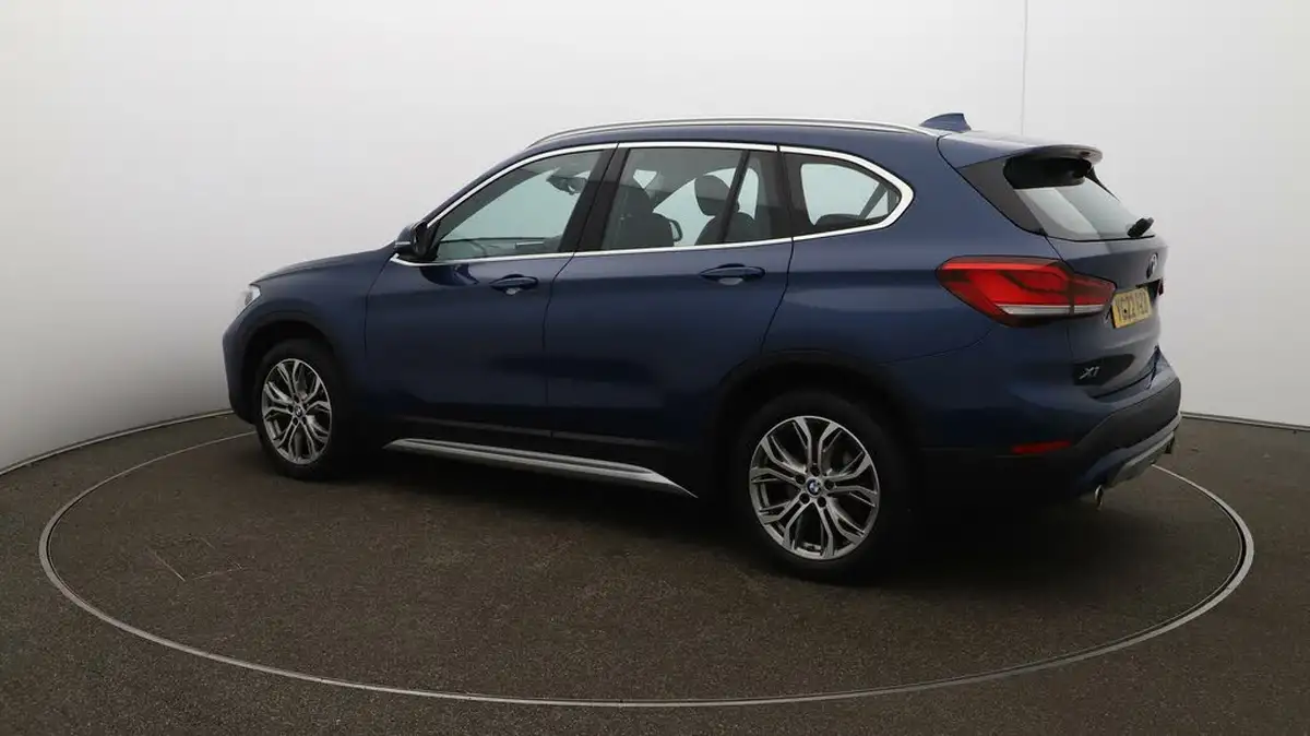 2022-bmw-x1-20-xdrive20i-xline-big-29