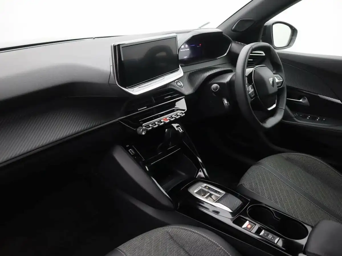 2024-peugeot-2008-suv-e-allure-136ps-50kwh-big-8
