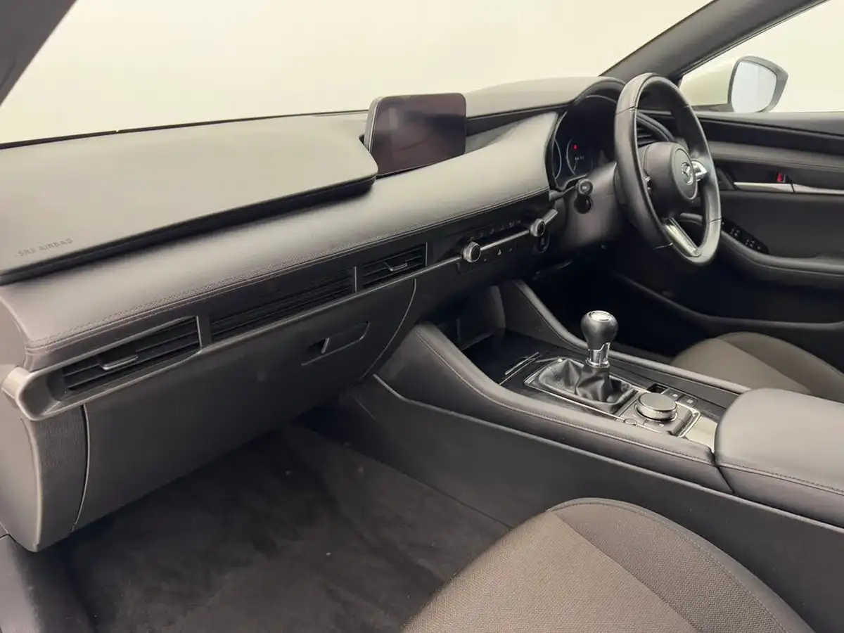 2022-mazda-mazda3-20-se-l-big-8