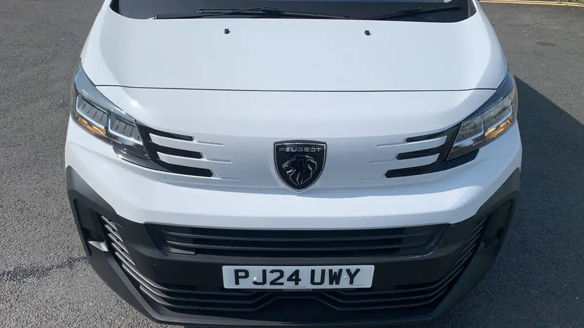 2024-peugeot-expert-20-bluehdi-professional-standard-panel-big-45