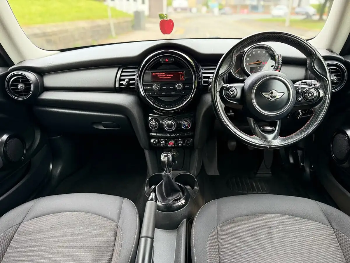 2015-mini-cooper-12-one-ss-3d-big-38