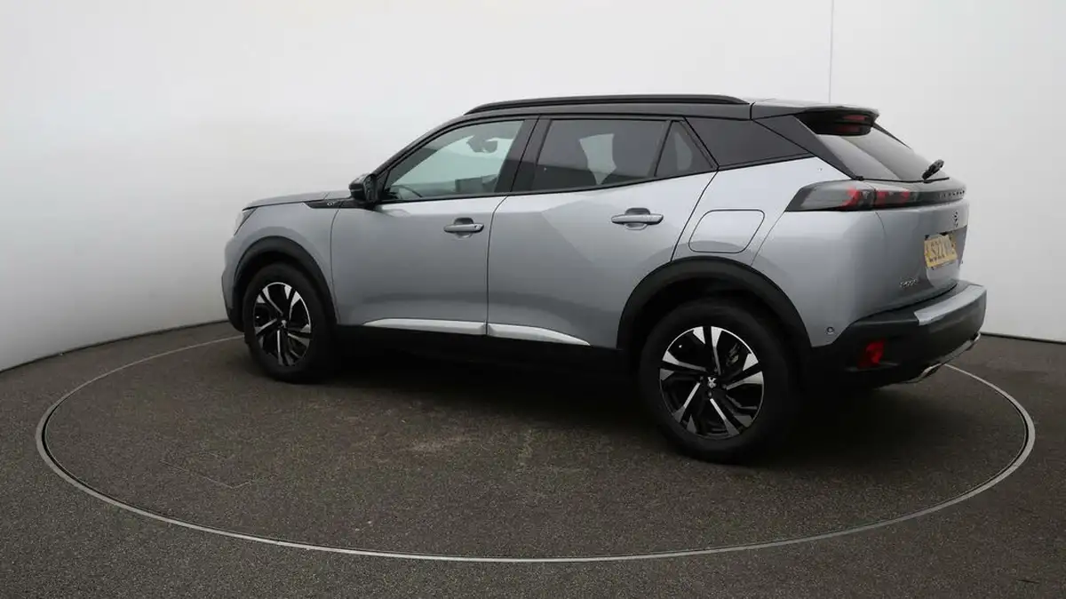 2022-peugeot-2008-suv-12-puretech-gt-big-28