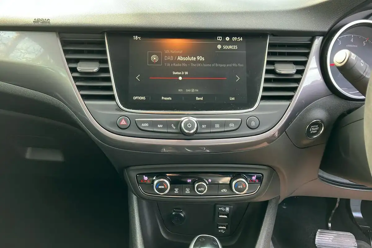 2021-vauxhall-crossland-12-ultimate-nav-auto-big-24