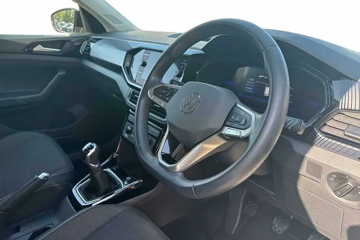 2023-volkswagen-t-cross-10-tsi-black-edition-95ps-big-5