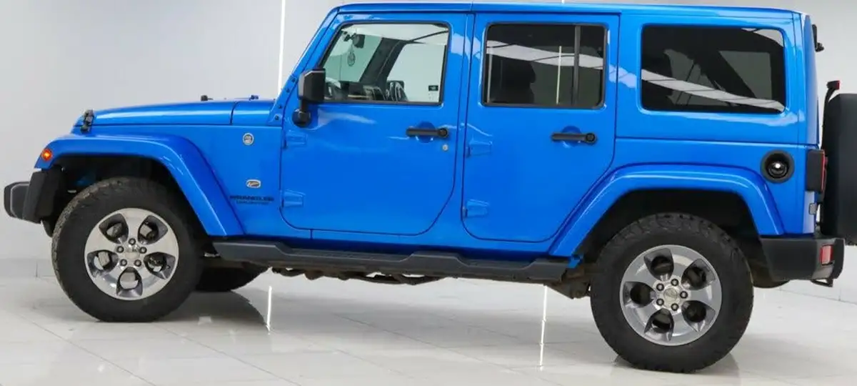 2016-jeep-wrangler-28crd-overland-5d-big-18