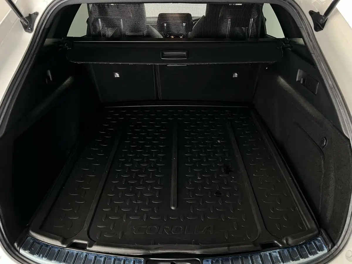 2019-toyota-corolla-20-vvt-i-excel-spare-wheel-touring-sports-big-8
