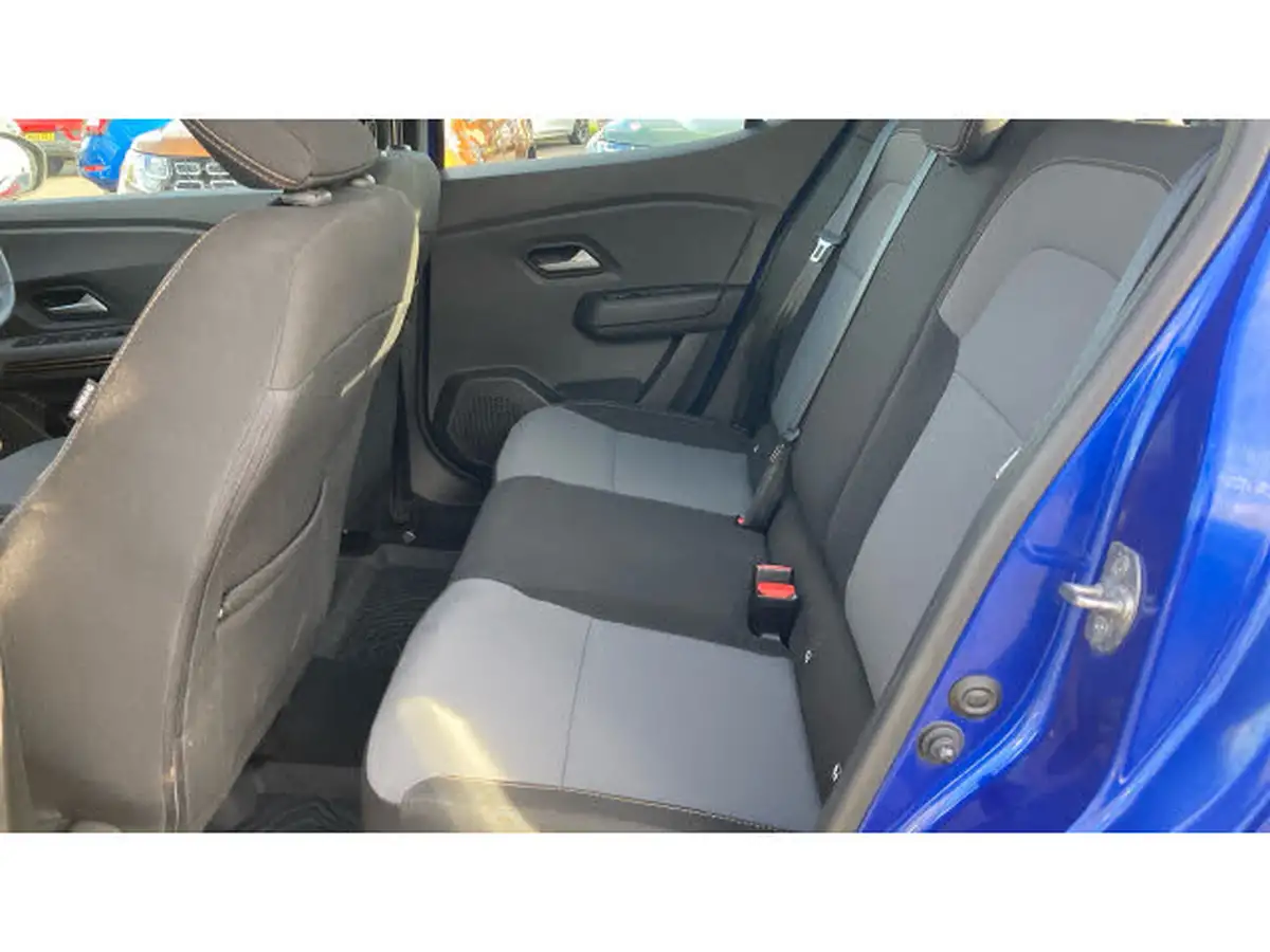 2024-dacia-sandero-stepway-10-tce-extreme-110bhp-big-15