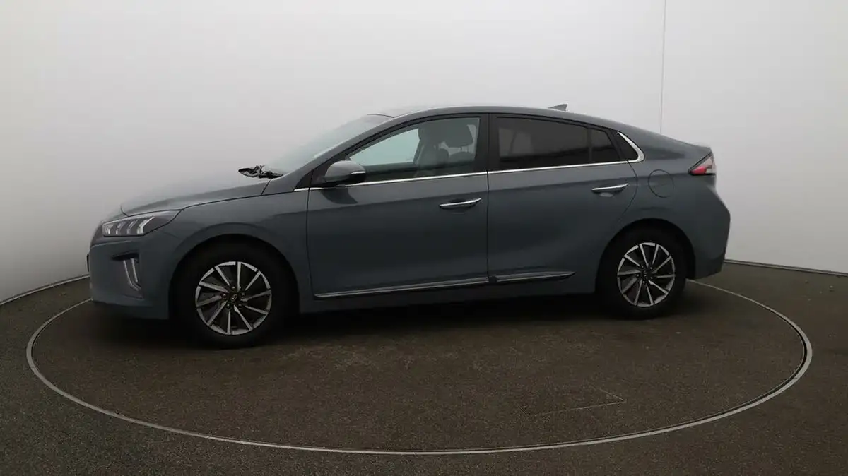 2022-hyundai-ioniq-e-premium-se-electric-big-57