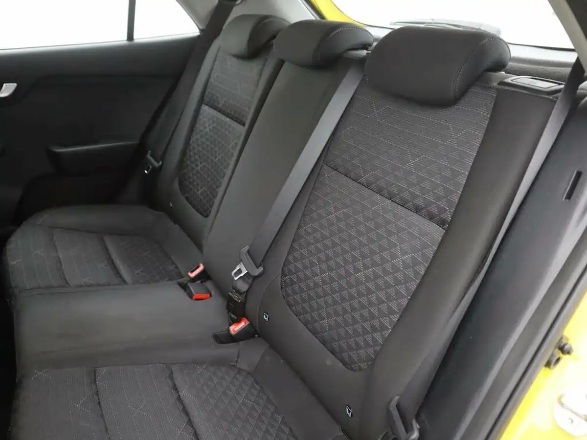 2022-kia-rio-12-dpi-1-big-10