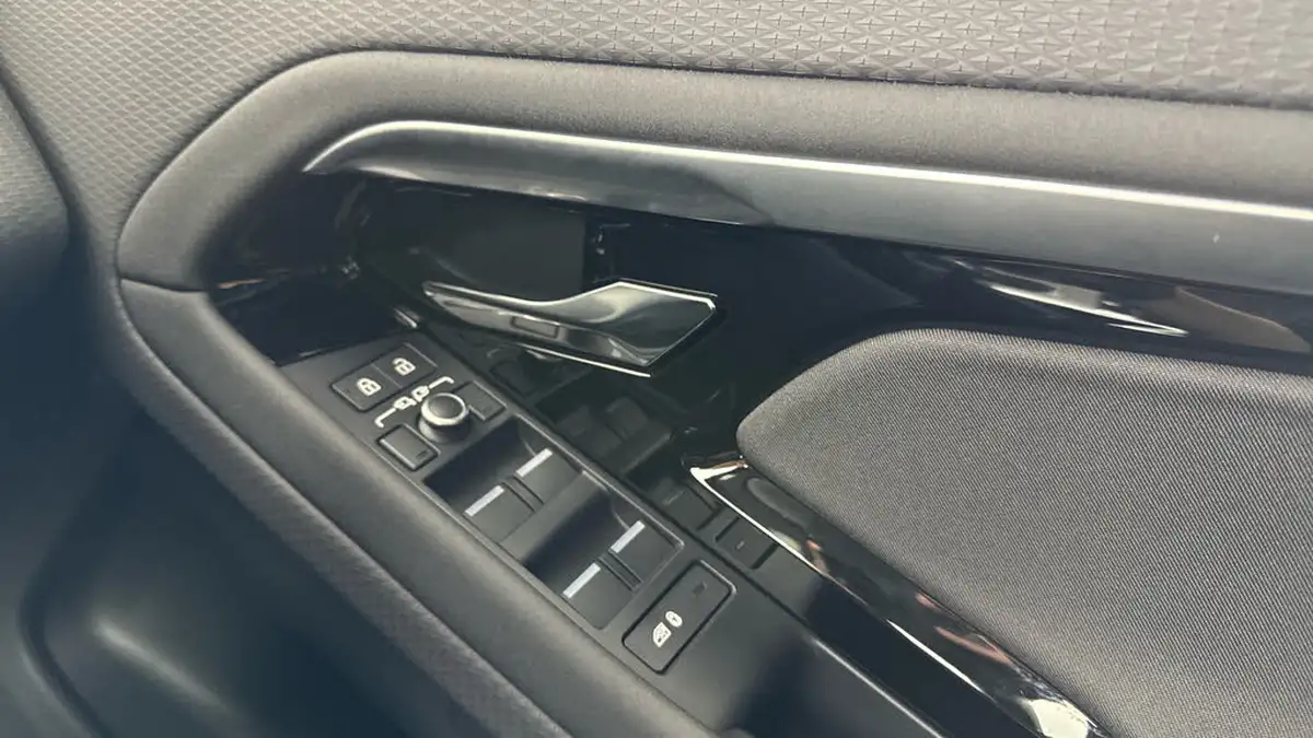 2021-land-rover-range-rover-evoque-20-d165-r-dynamic-big-20