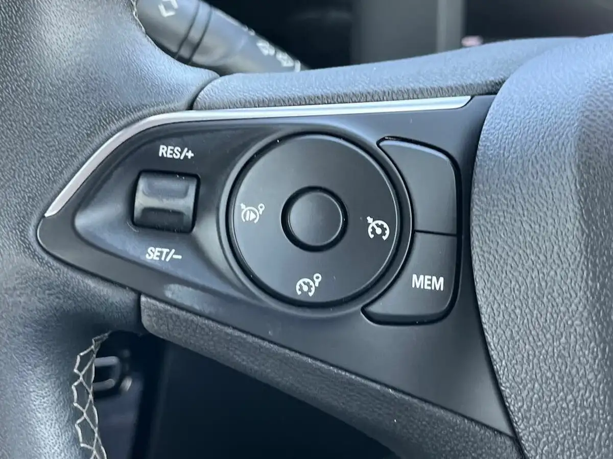 2022-vauxhall-mokka-12-se-edition-big-19
