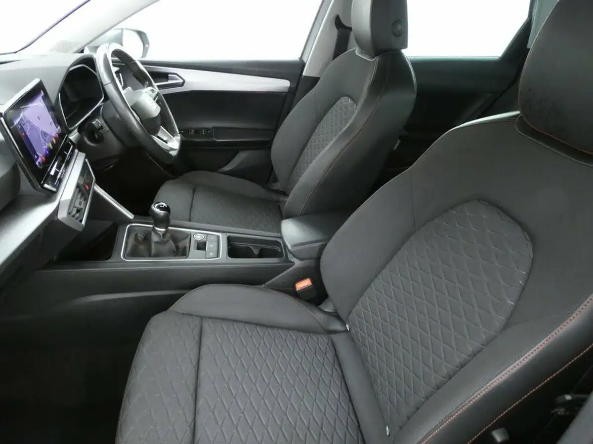2022-seat-leon-15-tsi-evo-fr-130ps-estate-big-17